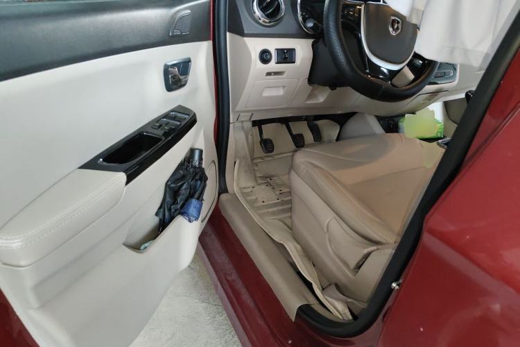 Used Jinbei 750 2016 1.5L Flagship Edition Driver Seat