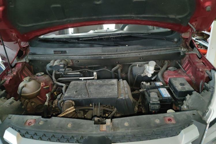 Used Jinbei 750 2016 1.5L Flagship Edition Engine Bay