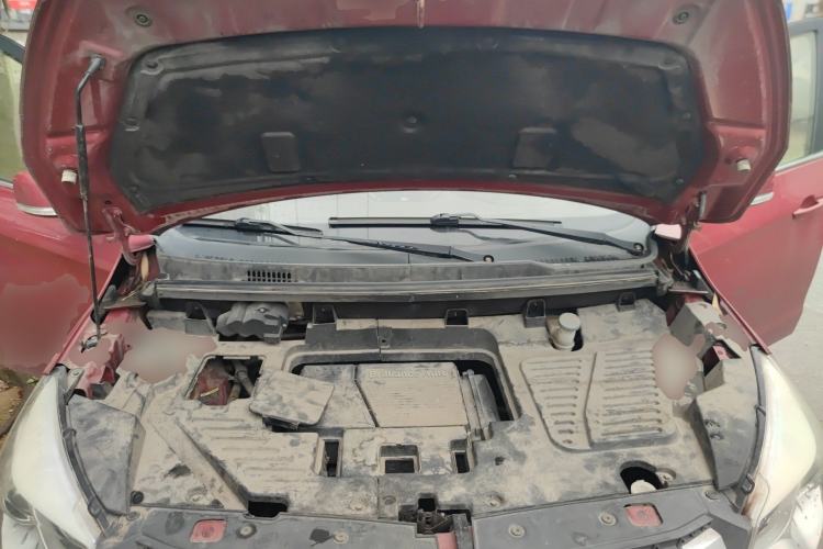 Used Jinbei 750 2016 1.5L Flagship Edition Engine Bay