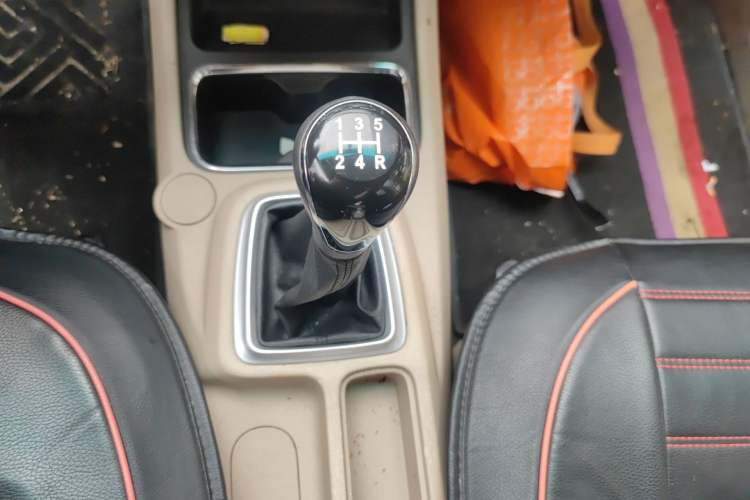 Used Jinbei 750 2016 1.5L Flagship Edition Gear Lever