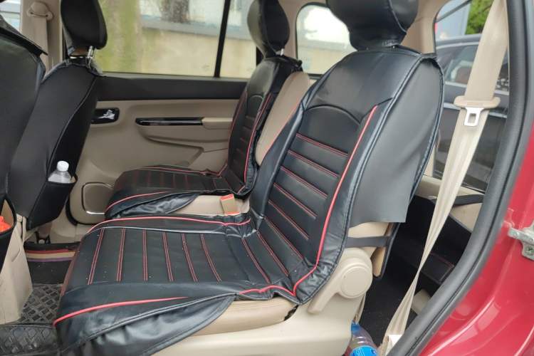 Used Jinbei 750 2016 1.5L Flagship Edition Left Rear Seat