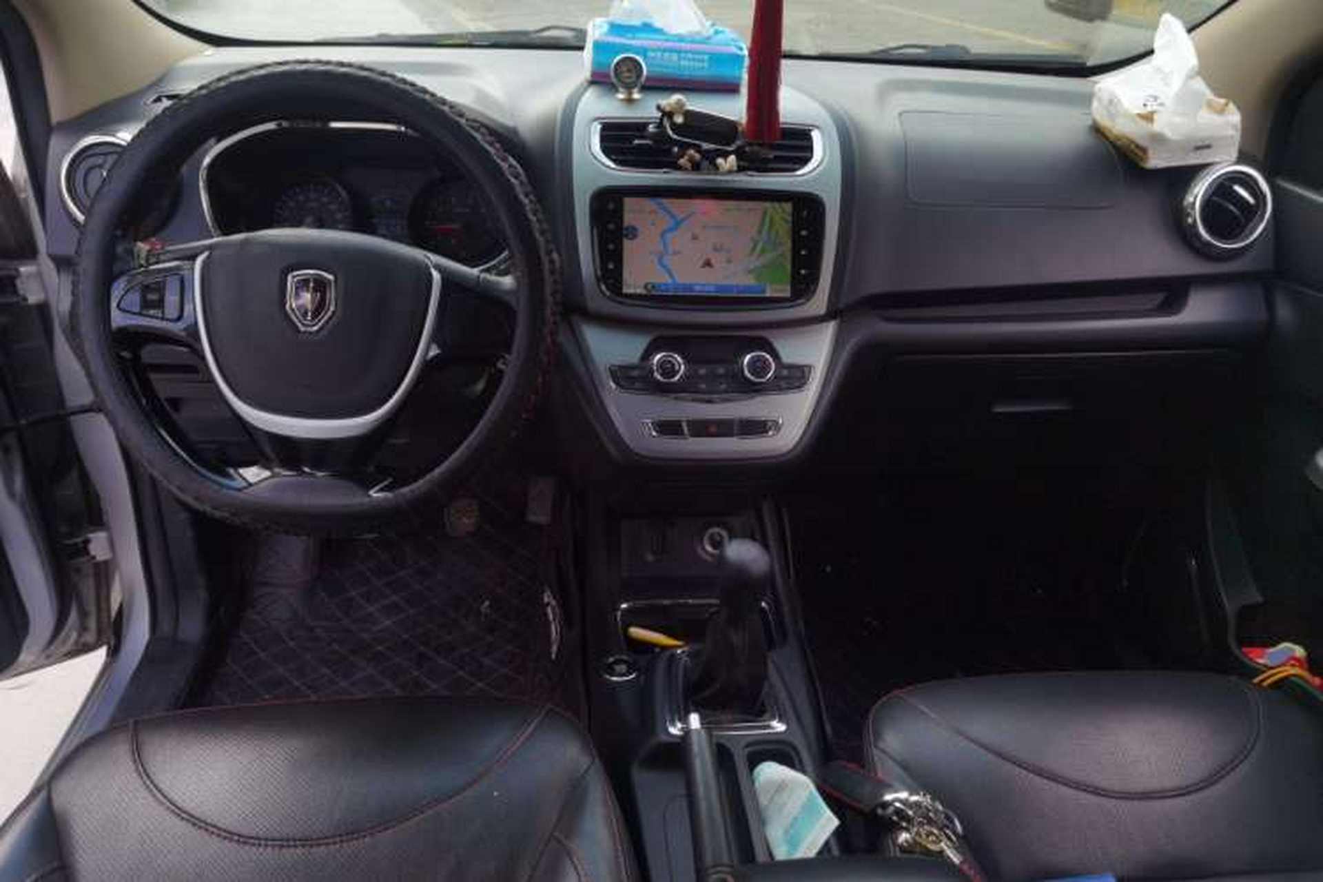 Used Jinbei 750 2016 1.5L Flagship Edition Center Console