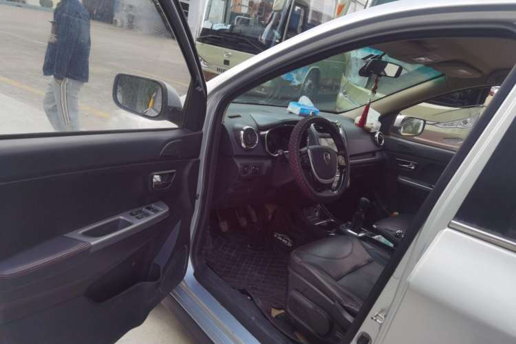 Used Jinbei 750 2016 1.5L Flagship Edition Driver Seat