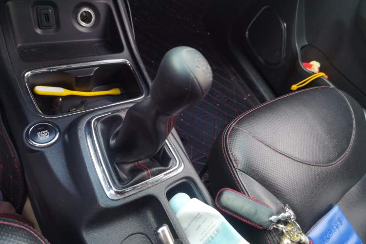 Used Jinbei 750 2016 1.5L Flagship Edition Gear Lever