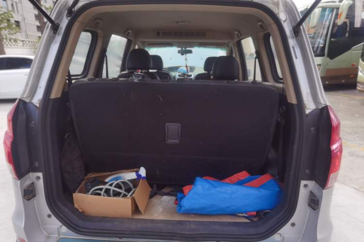 Used Jinbei 750 2016 1.5L Flagship Edition Trunk