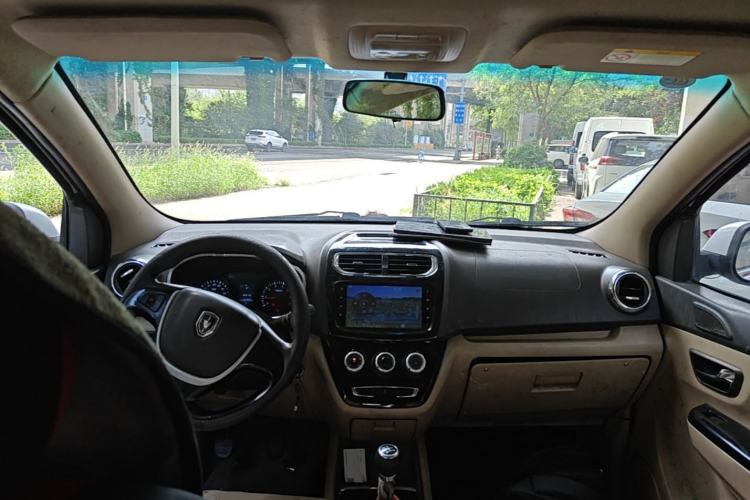 Used Jinbei 750 2016 1.5L Flagship Edition Center Console