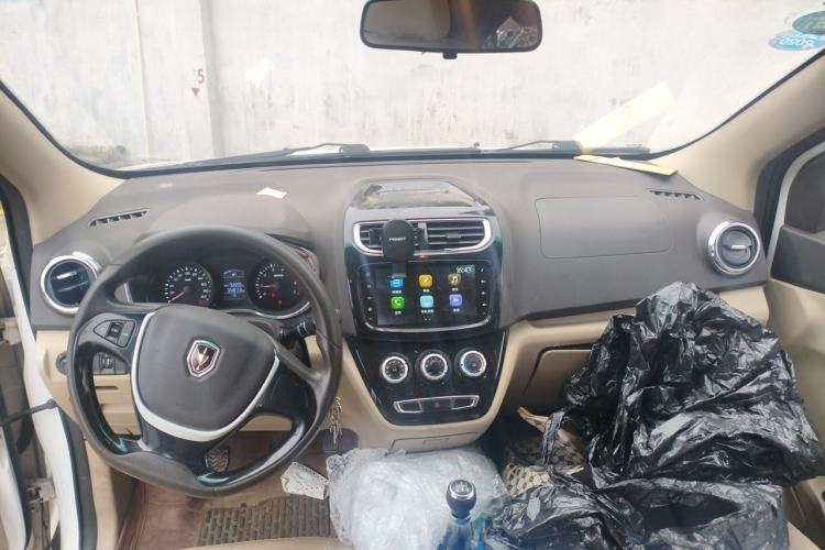 Used Jinbei 750 2016 1.5L Flagship Edition Center Console