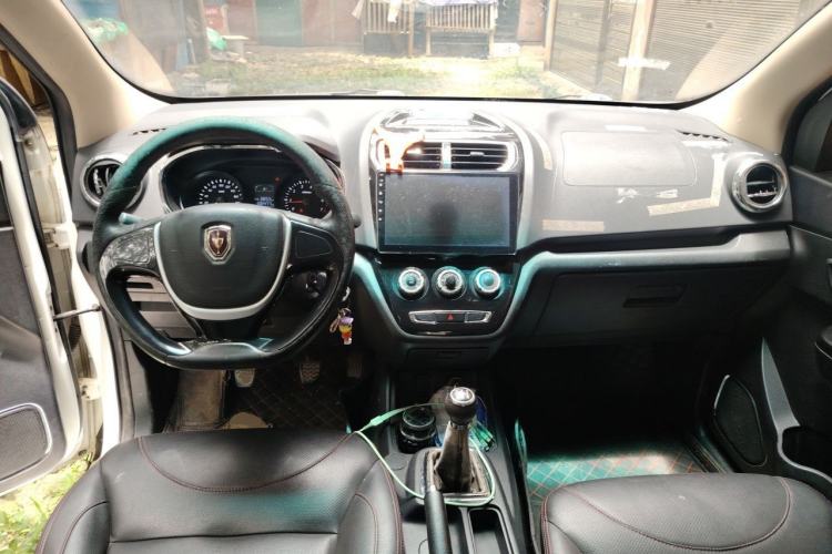 Used Jinbei 750 2016 1.5L Luxury Model Center Console