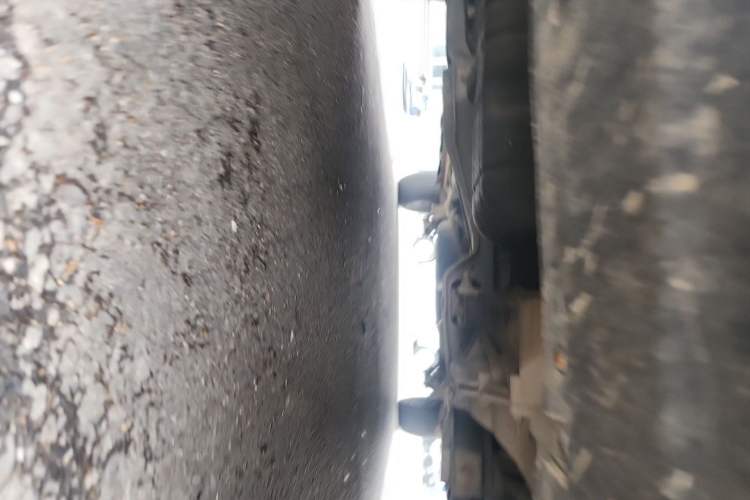 Used Jinbei 750 2016 1.5L e-Drive Version Chassis Front