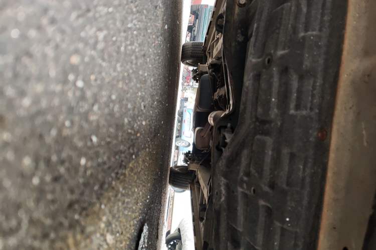 Used Jinbei 750 2016 1.5L e-Drive Version Chassis Front