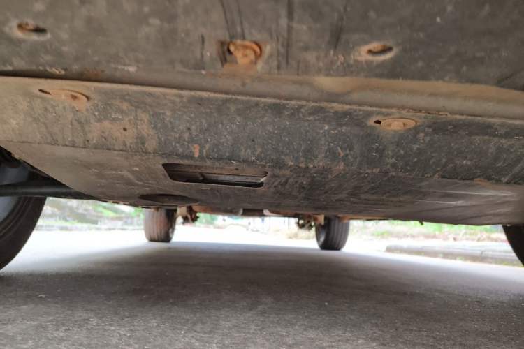 Used Jinbei 750 2016 1.5L e-Drive Version Chassis Front