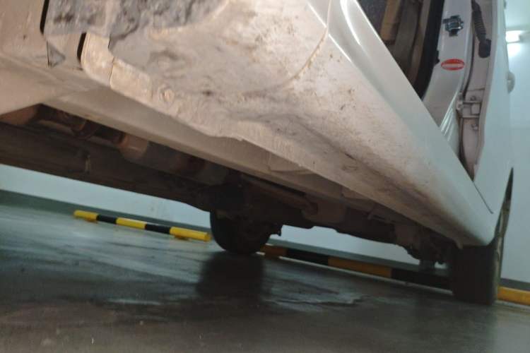 Used Jinbei 750 2016 1.5L Luxury Model Chassis Front Left