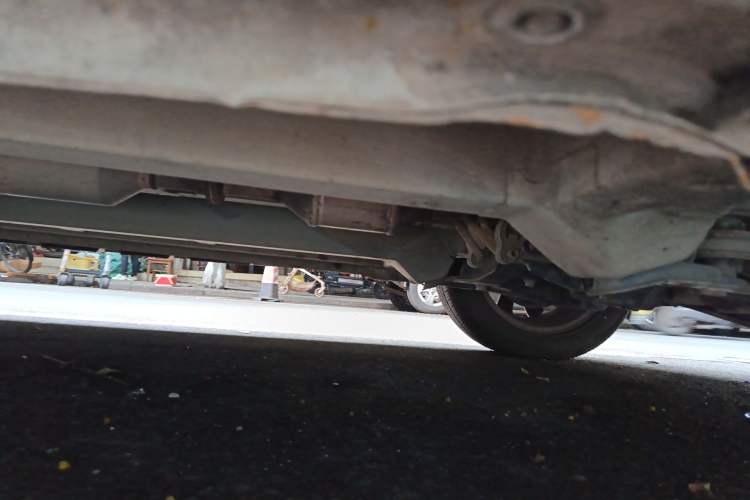 Used Jinbei 750 2016 1.5L e-Drive Version Chassis Front Right