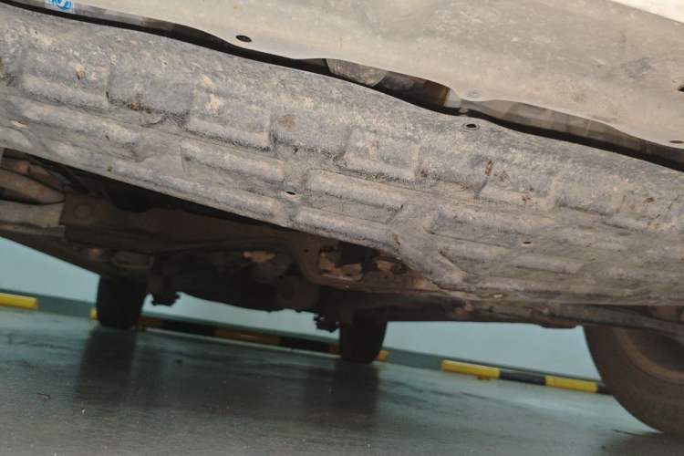 Used Jinbei 750 2016 1.5L Luxury Model Chassis Front