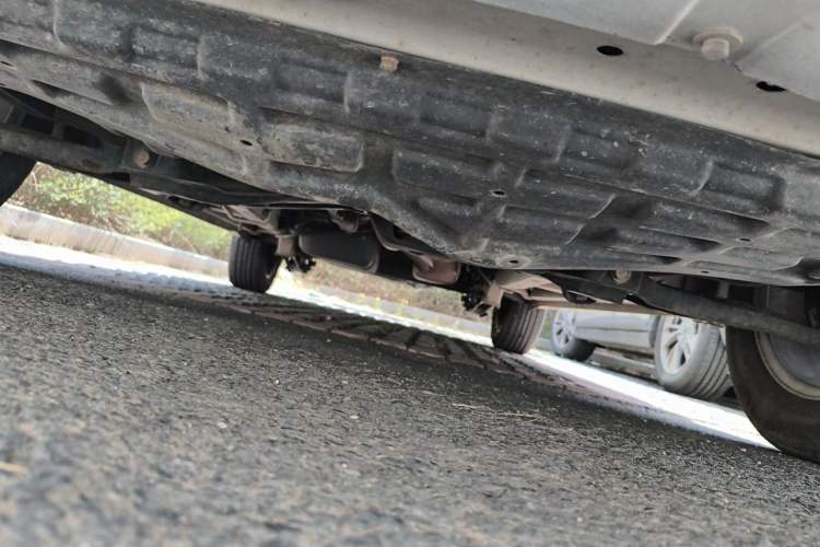 Used Jinbei 750 2016 1.5L Luxury Model Chassis Front