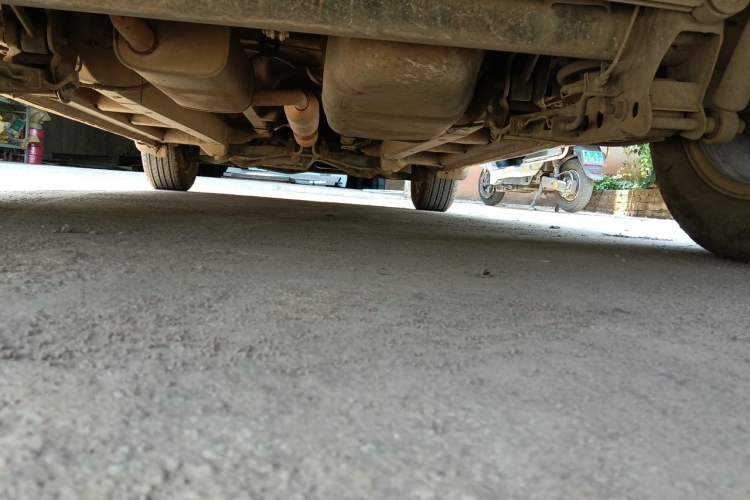 Used Jinbei 750 2016 1.5L Luxury Model Chassis Rear