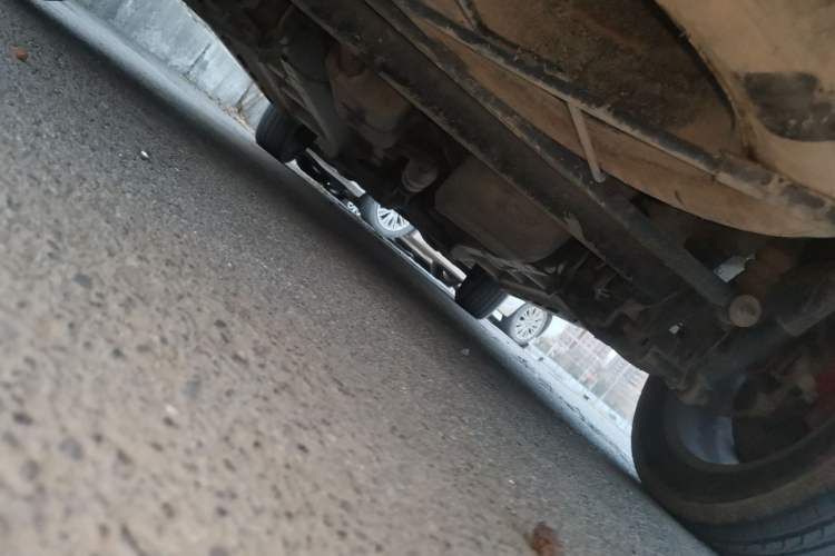 Used Jinbei 750 2016 1.5L e-Drive Version Chassis Rear