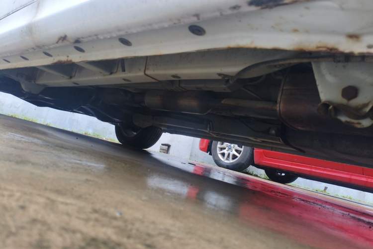 Used Jinbei 750 2016 1.5L Flagship Edition Chassis Rear Left