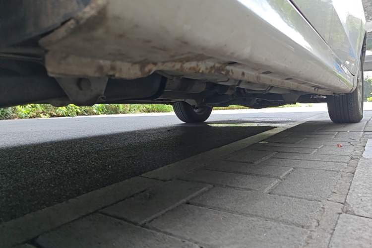 Used Jinbei 750 2016 1.5L Flagship Edition Chassis Rear Right