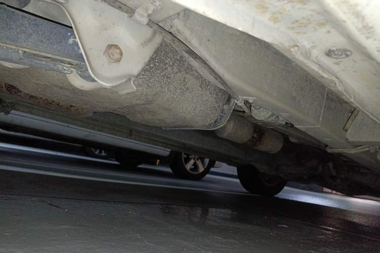 Used Jinbei 750 2016 1.5L Luxury Model Chassis Rear Right