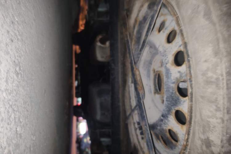 Used Jinbei 750 2016 1.5L Flagship Edition Chassis Rear