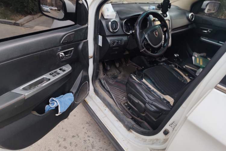 Used Jinbei 750 2016 1.5L e-Drive Version Driver Seat