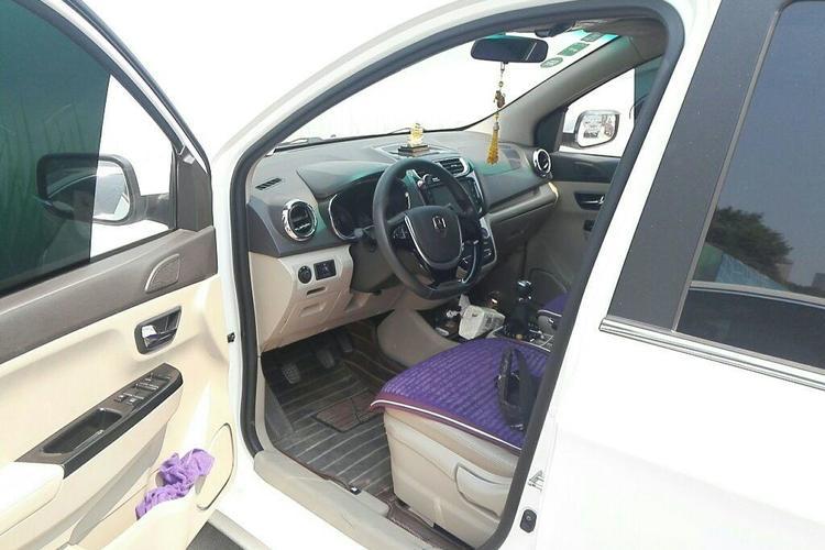 Used Jinbei 750 2016 1.5L Flagship Edition Driver Seat