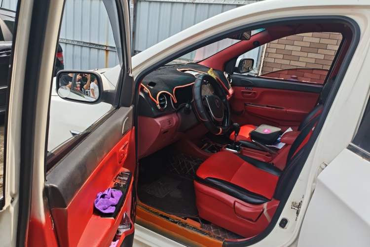 Used Jinbei 750 2016 1.5L Luxury Model Driver Seat