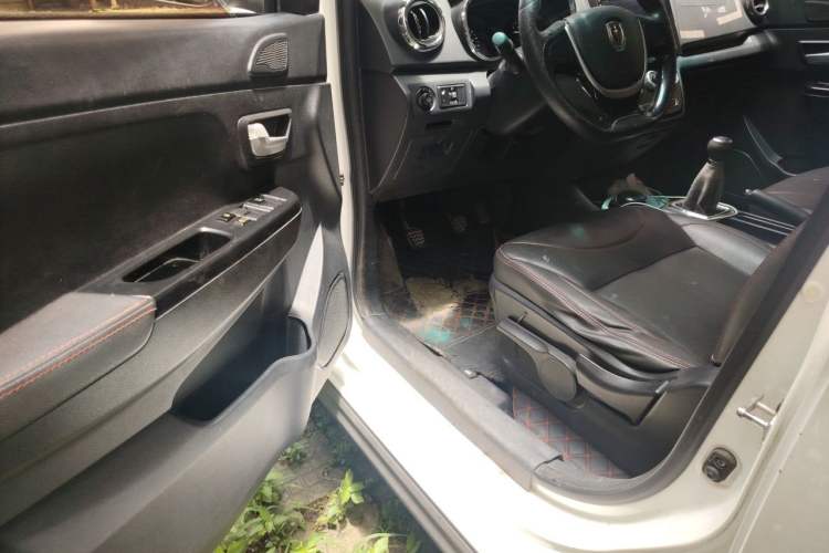Used Jinbei 750 2016 1.5L Luxury Model Driver Seat