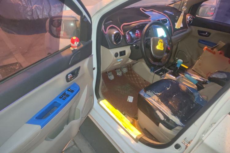 Used Jinbei 750 2016 1.5L Flagship Edition Driver Seat