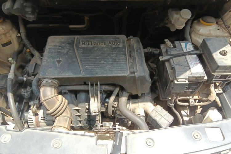 Used Jinbei 750 2016 1.5L Luxury Model Engine Bay