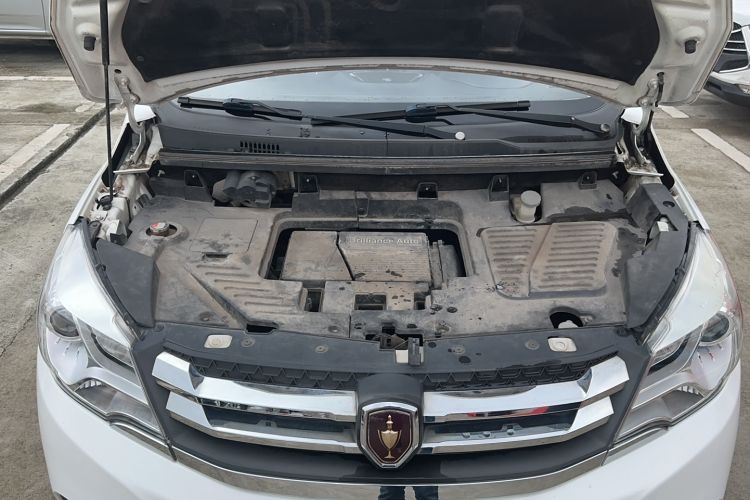 Used Jinbei 750 2016 1.5L Luxury Model Engine Bay