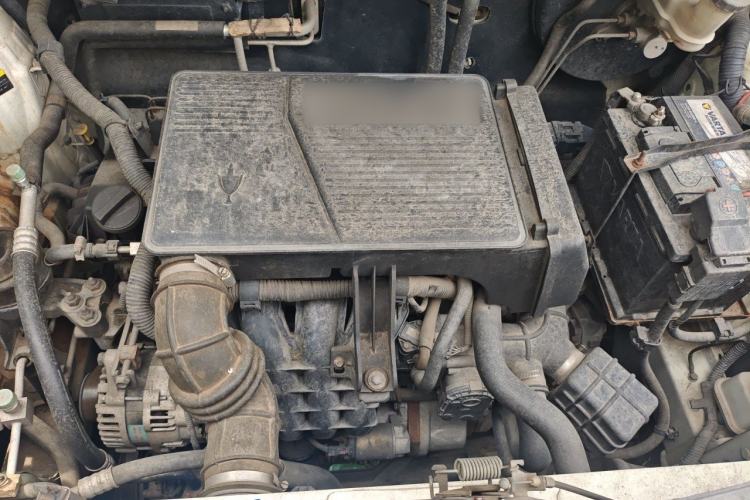 Used Jinbei 750 2016 1.5L Luxury Model Engine Bay