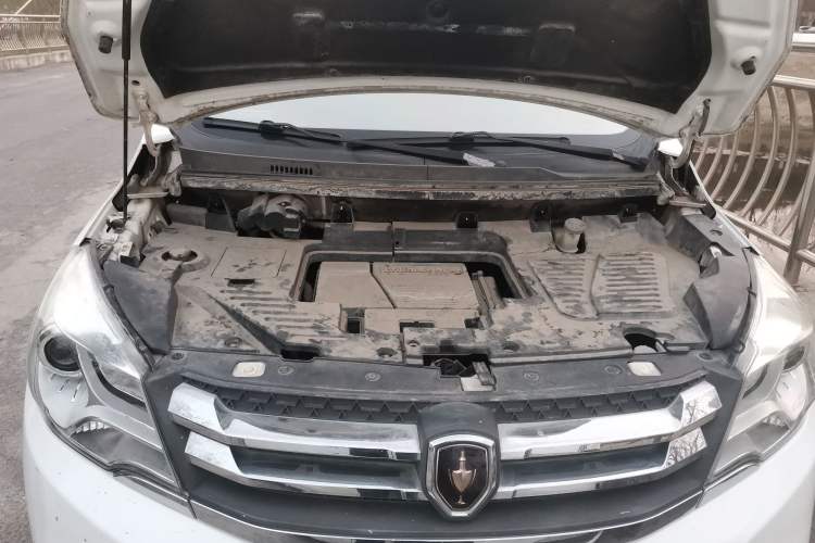 Used Jinbei 750 2016 1.5L e-Drive Version Engine Bay
