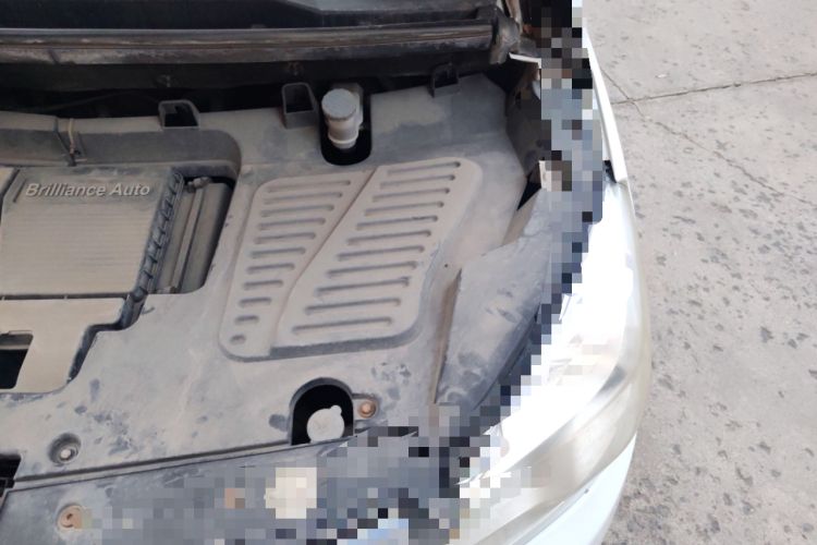 Used Jinbei 750 2016 1.5L e-Drive Version Engine Bay Left