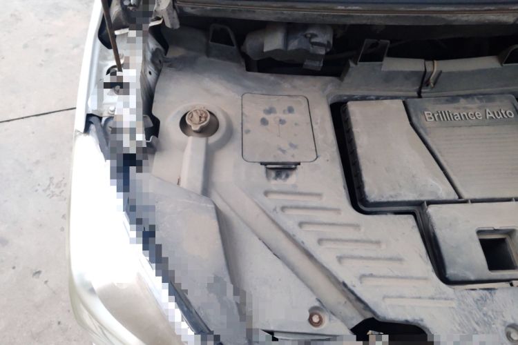 Used Jinbei 750 2016 1.5L e-Drive Version Engine Bay Right
