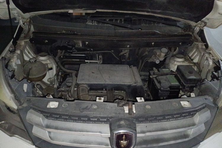 Used Jinbei 750 2016 1.5L Luxury Model Engine Bay