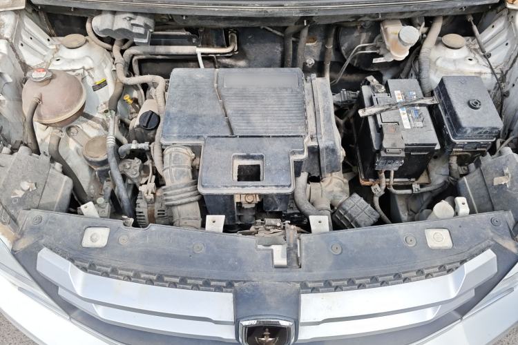 Used Jinbei 750 2016 1.5L Luxury Model Engine Bay
