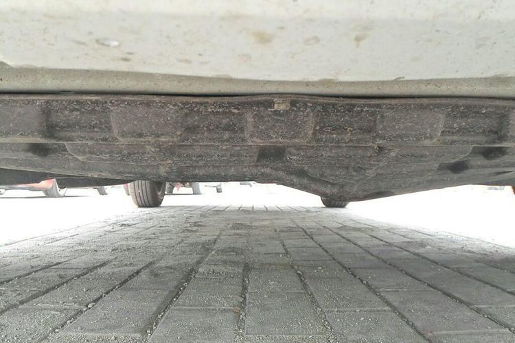 Used Jinbei 750 2016 1.5L Flagship Edition Front Bumper Underside