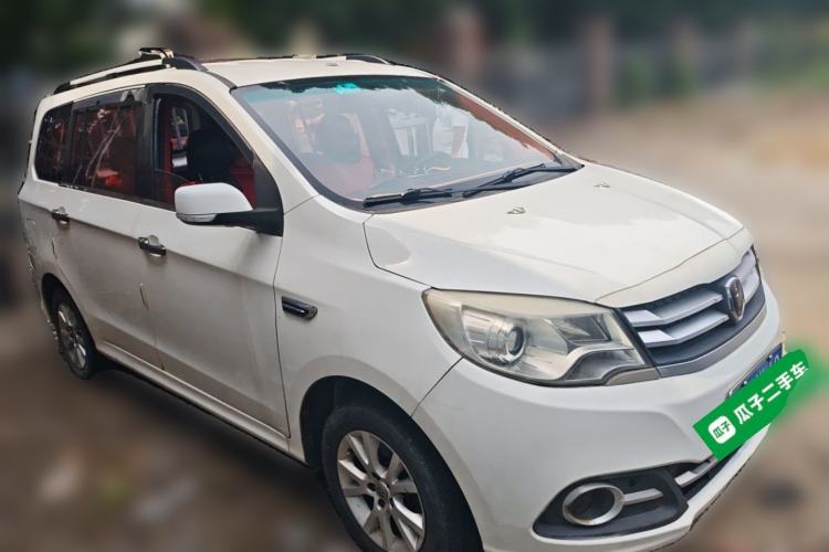Used Jinbei 750 2016 1.5L Luxury Model Front Right 45 Deg