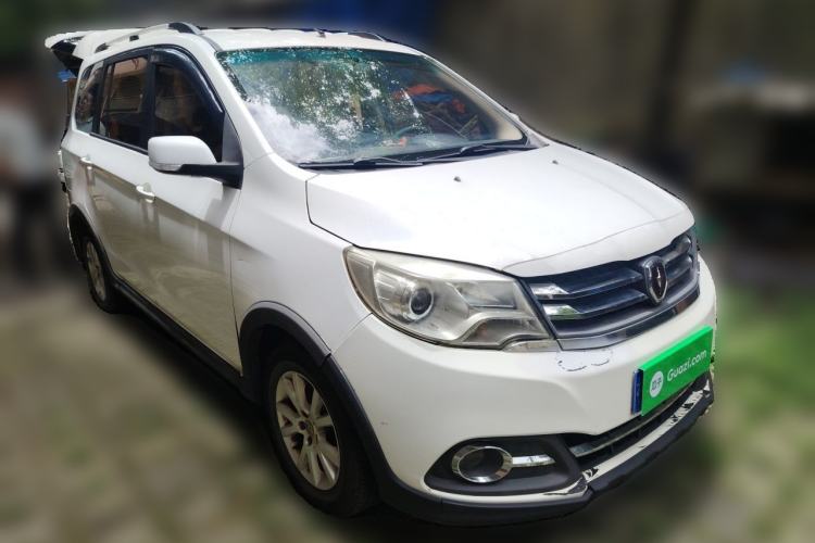 Used Jinbei 750 2016 1.5L Luxury Model Front Right 45 Deg
