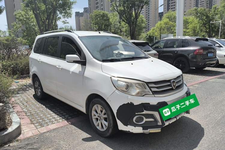 Used Jinbei 750 2016 1.5L Luxury Model Front Right 45 Deg