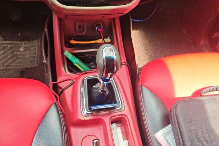 Used Jinbei 750 2016 1.5L Luxury Model Gear Lever