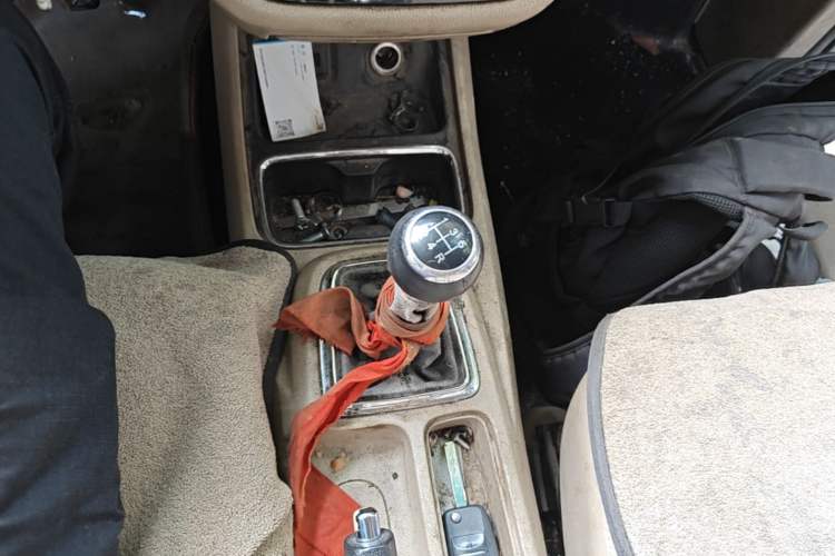 Used Jinbei 750 2016 1.5L Flagship Edition Gear Lever