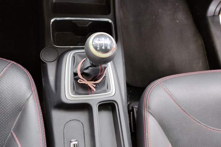 Used Jinbei 750 2016 1.5L e-Drive Version Gear Lever