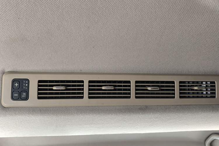 Used Jinbei 750 2016 1.5L Luxury Model Headliner