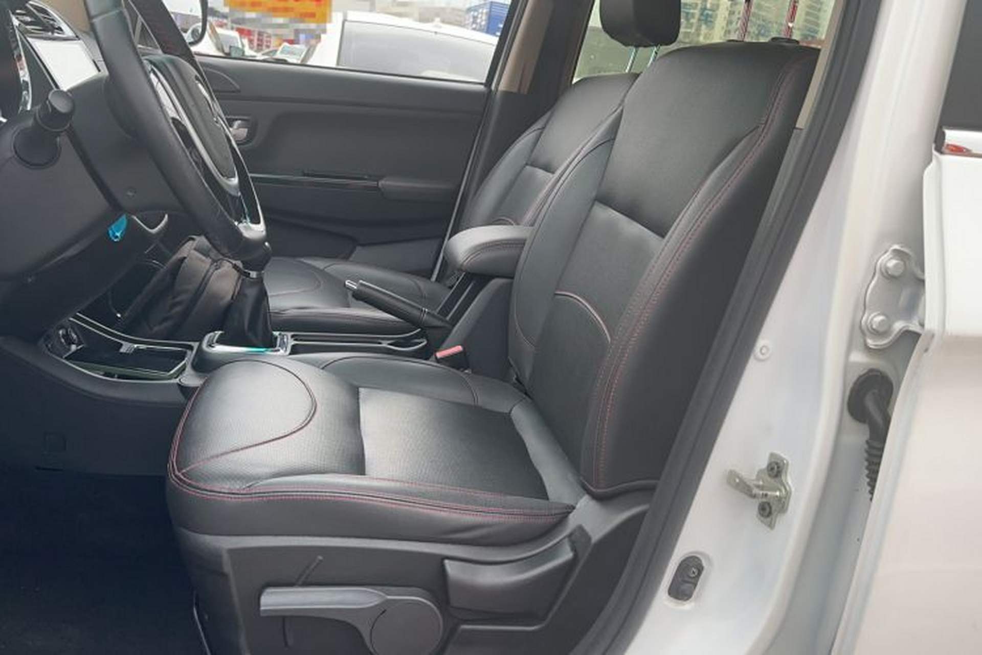 Used Jinbei 750 2016 1.5L Luxury Model Left Front Seat
