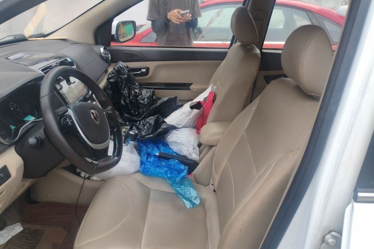 Used Jinbei 750 2016 1.5L Flagship Edition Left Front Seat