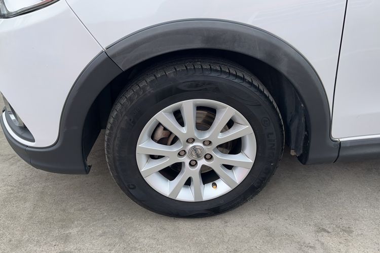 Used Jinbei 750 2016 1.5L Luxury Model Left Front Wheel Hub