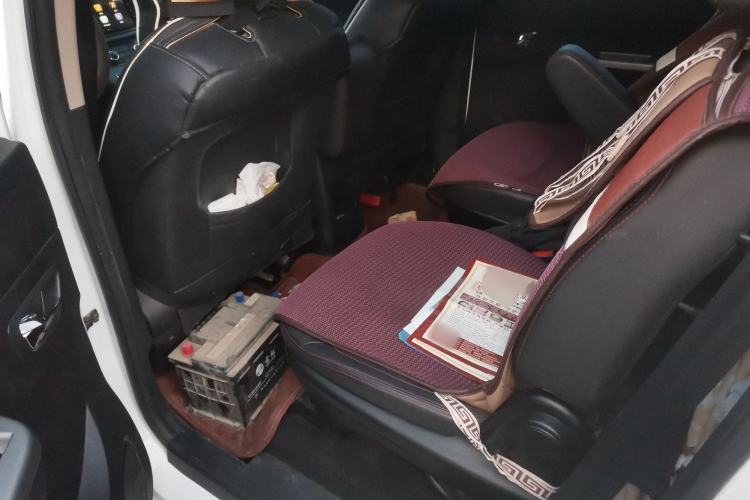 Used Jinbei 750 2016 1.5L e-Drive Version Left Rear Seat